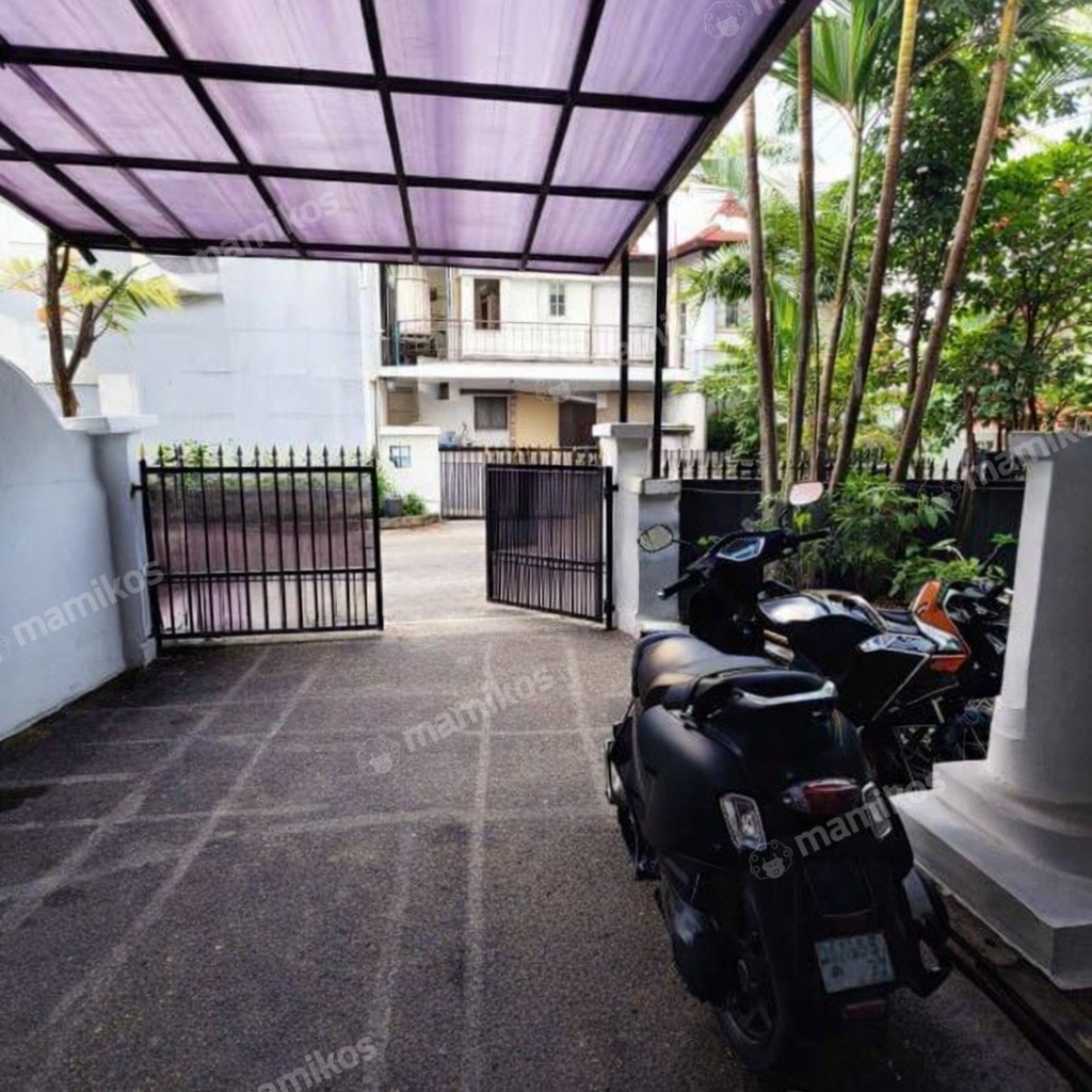 Rumah Sertifikat SHM 5 Kamar Tidur 3 Kamar Mandi Permata Buana Jakarta Barat - Photo 4
