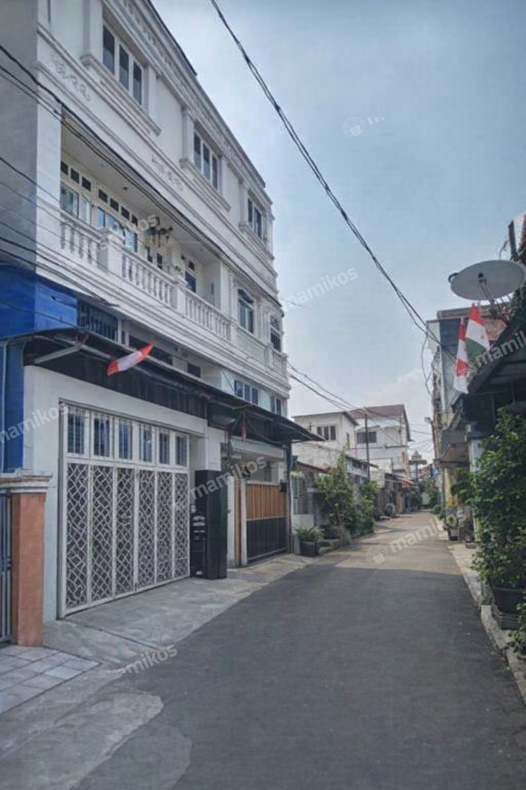 Rumah Sertifikat SHM 7 Kamar Tidur 4 Kamar Mandi Sunter Jakarta Utara - Photo 2