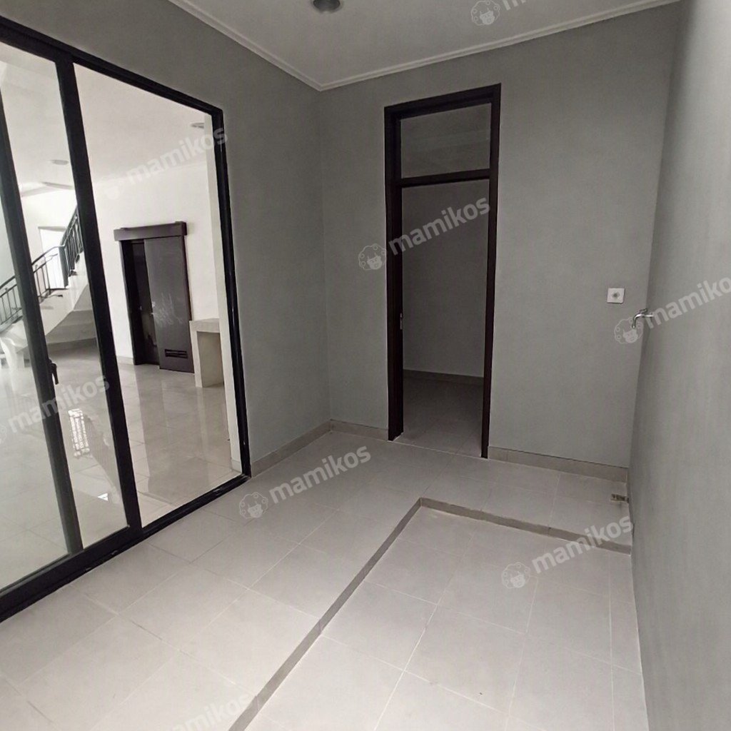 Rumah Sertifikat PPJB 3 Kamar Tidur 3 Kamar Mandi Pantai Indah Kapuk 2 Jakarta Utara - Photo 3