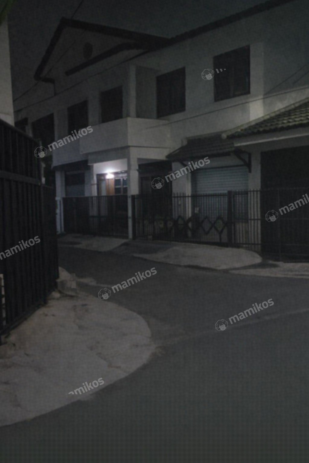 Rumah Sertifikat SHM 8 Kamar Tidur 4 Kamar Mandi Kayu Putih Jakarta Timur - Photo 2