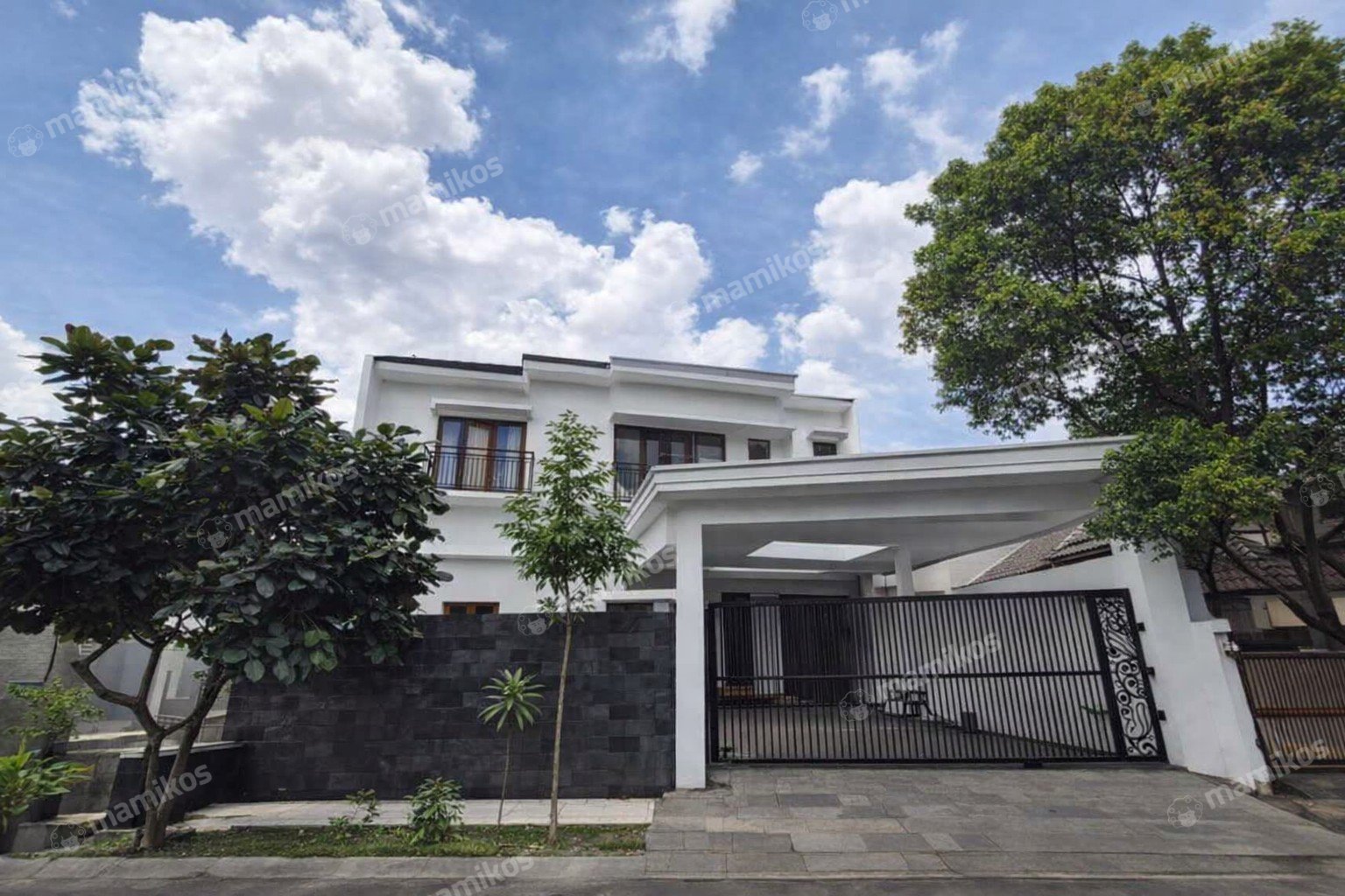 Rumah Sertifikat SHM 4 Kamar Tidur 5 Kamar Mandi Duren Sawit Jakarta Timur