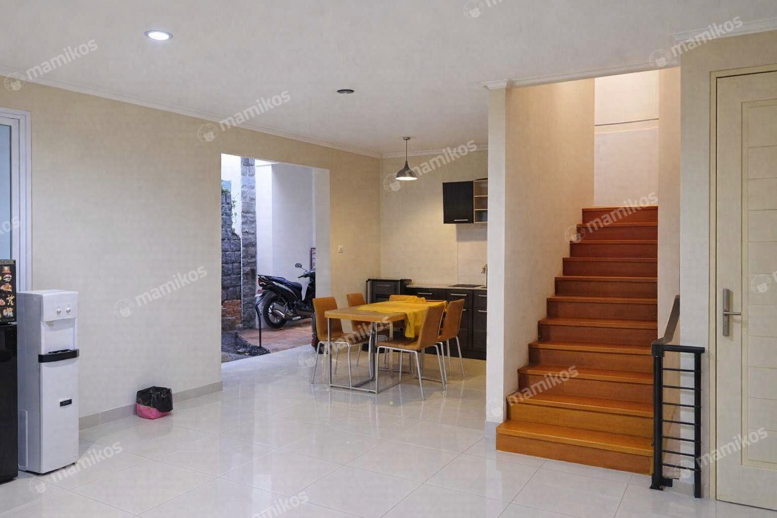 Rumah Sertifikat SHM 7 Kamar Tidur 4 Kamar Mandi Kelapa Gading Jakarta Utara - Photo 3
