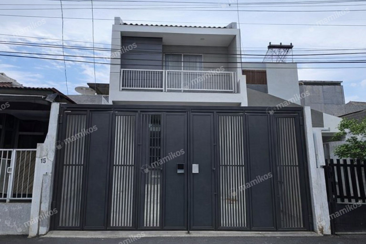 Rumah 4KT 3KM Sunrise Garden Jakarta Barat