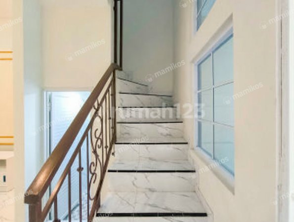 Rumah 3KT 3KM Puri Indah Jakarta Barat - Photo 2