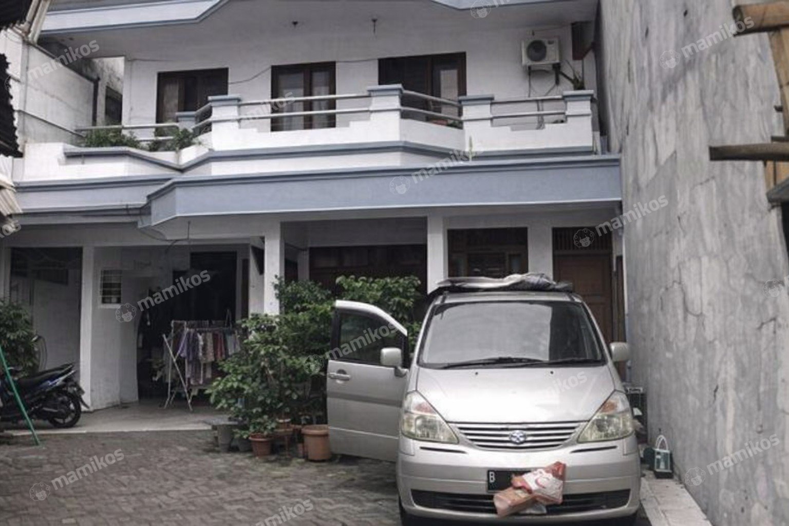 Rumah Sertifikat SHM 5 Kamar Tidur 3 Kamar Mandi Radio Dalam Jakarta Selatan