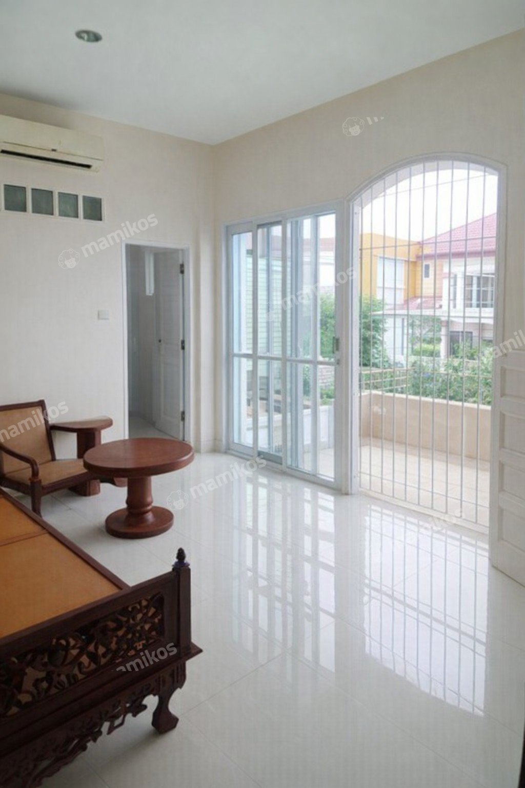 Rumah Sertifikat SHM 3 Kamar Tidur 3 Kamar Mandi Permata Buana Jakarta Barat - Photo 4
