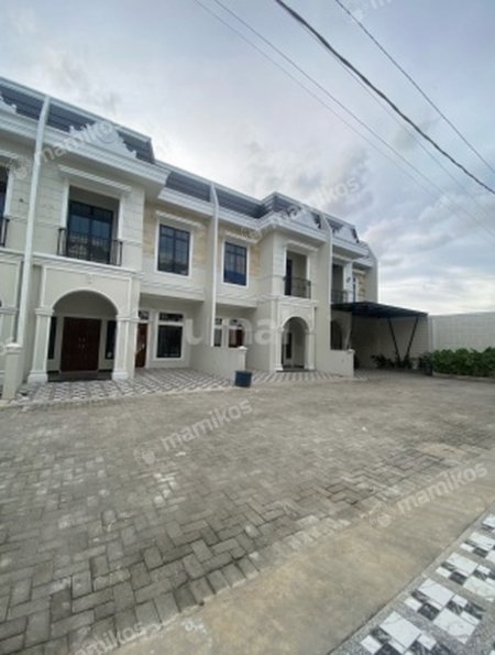 Rumah Sertifikat SHM 4 Kamar Tidur 4 Kamar Mandi Medan Johor Medan - Photo 3