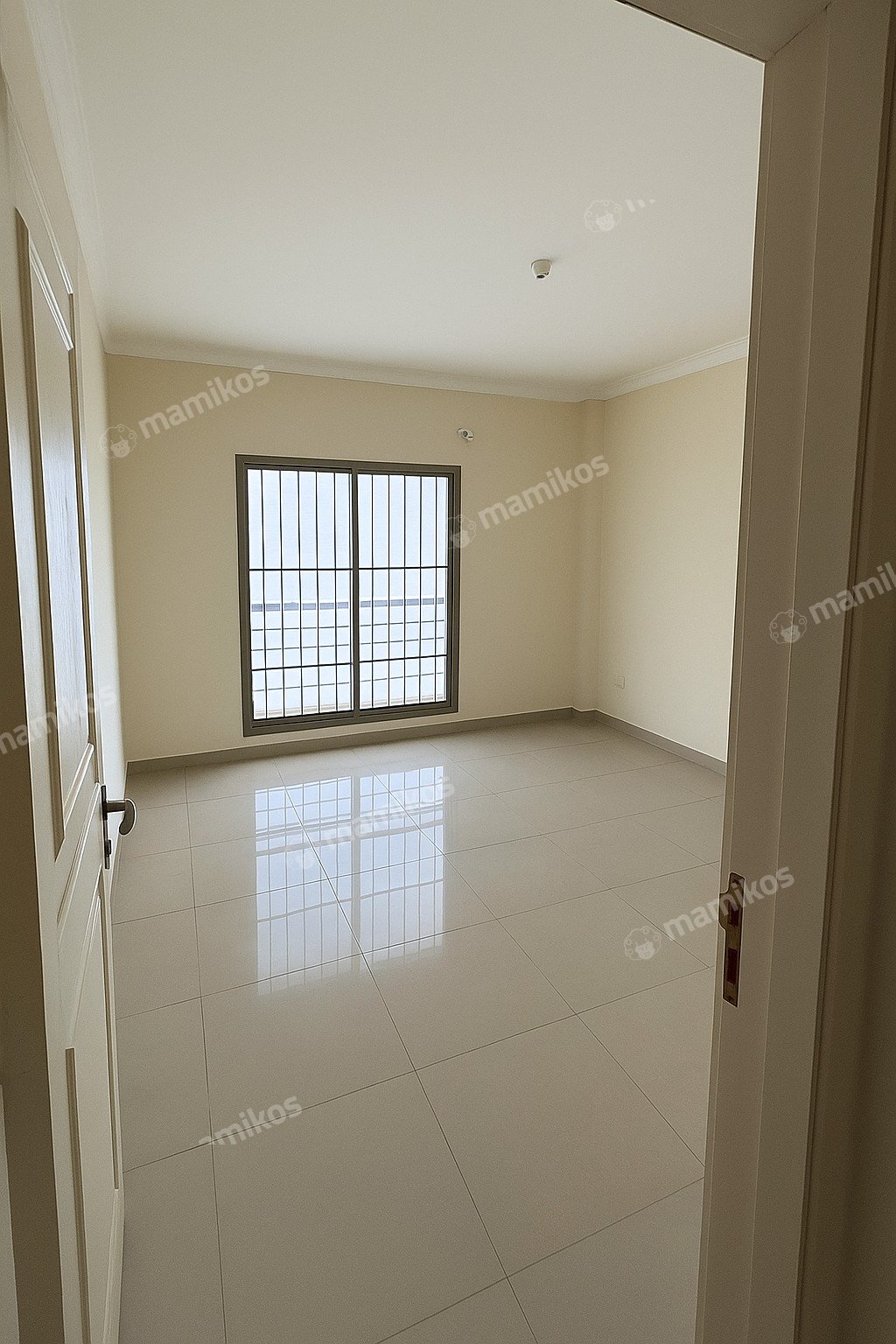 Rumah Sertifikat SHM 4 Kamar Tidur 4 Kamar Mandi Pantai Indah Kapuk Jakarta Utara - Photo 4