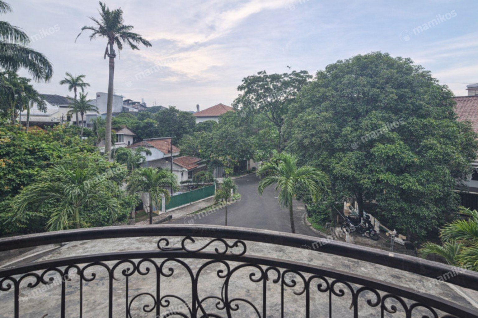 Rumah Sertifikat SHM 7 Kamar Tidur 4 Kamar Mandi Kembangan Jakarta Barat - Photo 5