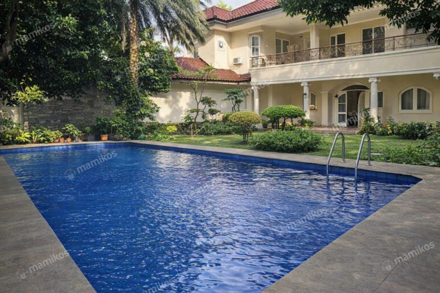 Rumah Sertifikat SHM 4 Kamar Tidur 4 Kamar Mandi Kemang Jakarta Selatan