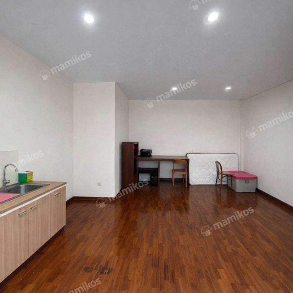 Rumah Sertifikat SHM 8 Kamar Tidur 2 Lantai Menteng Dalam Jakarta Selatan - Photo 5