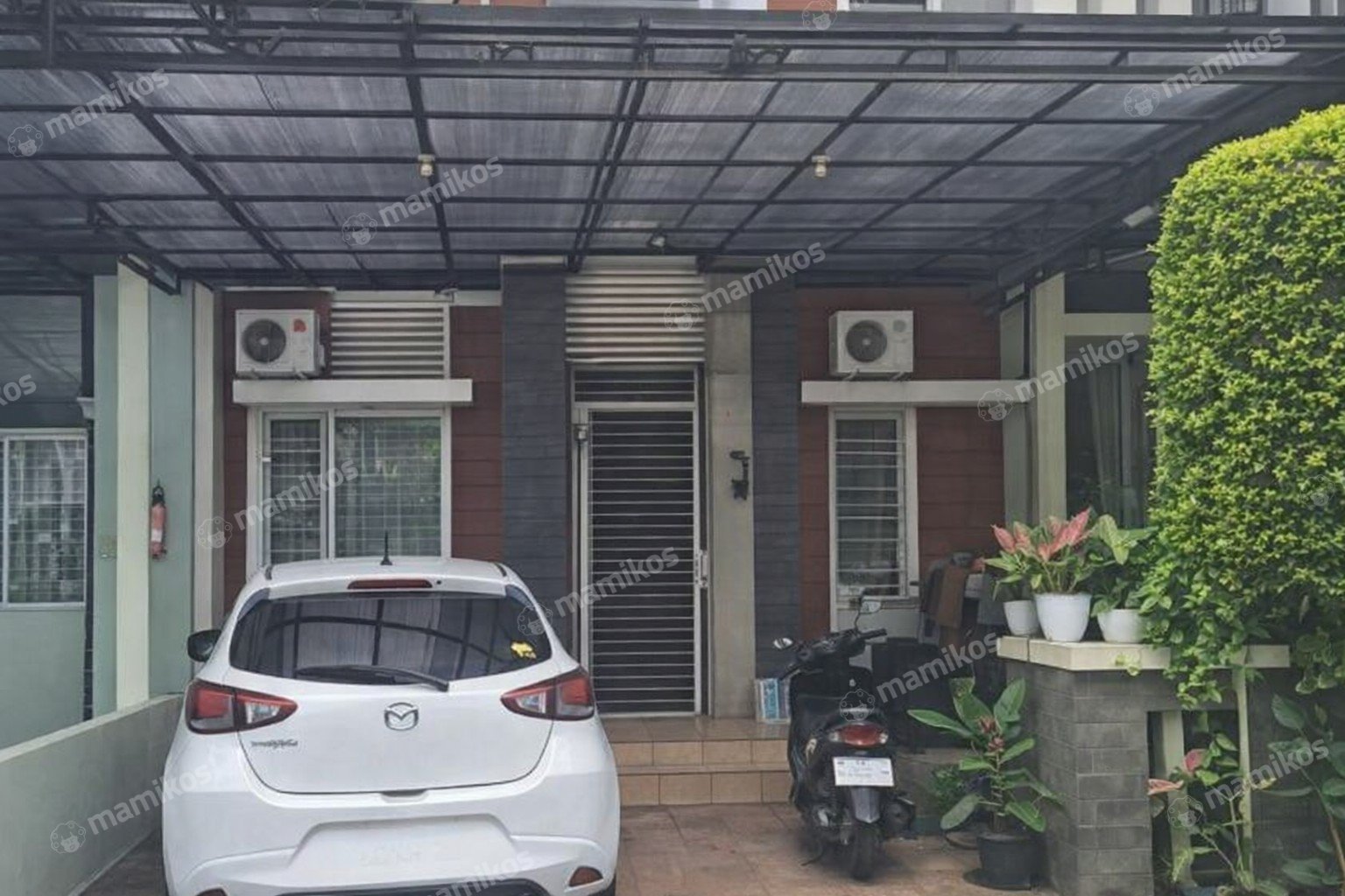Rumah Sertifikat SHM 3 Kamar Tidur 3 Kamar Mandi Daan Mogot Jakarta Barat