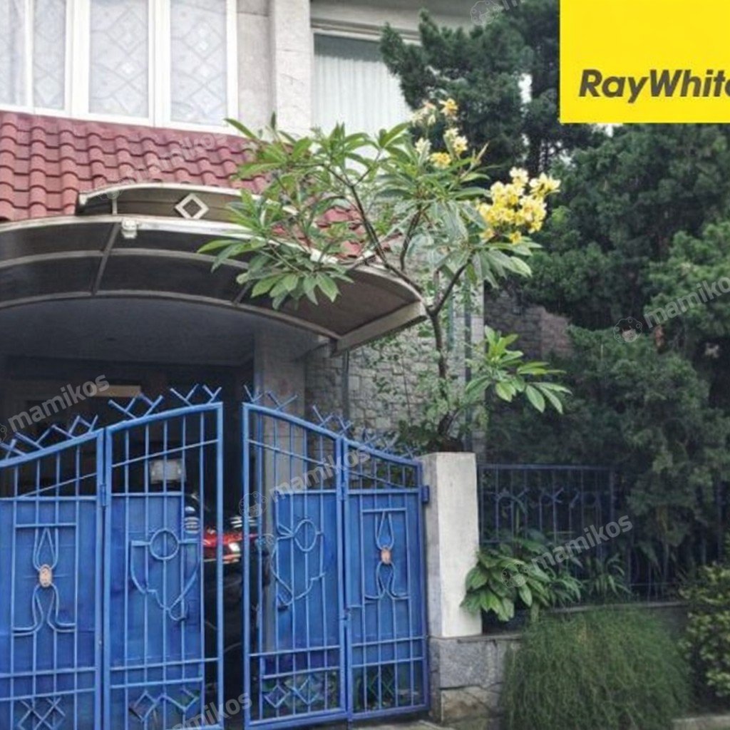 Rumah 4KT 2KM Joglo Jakarta Barat