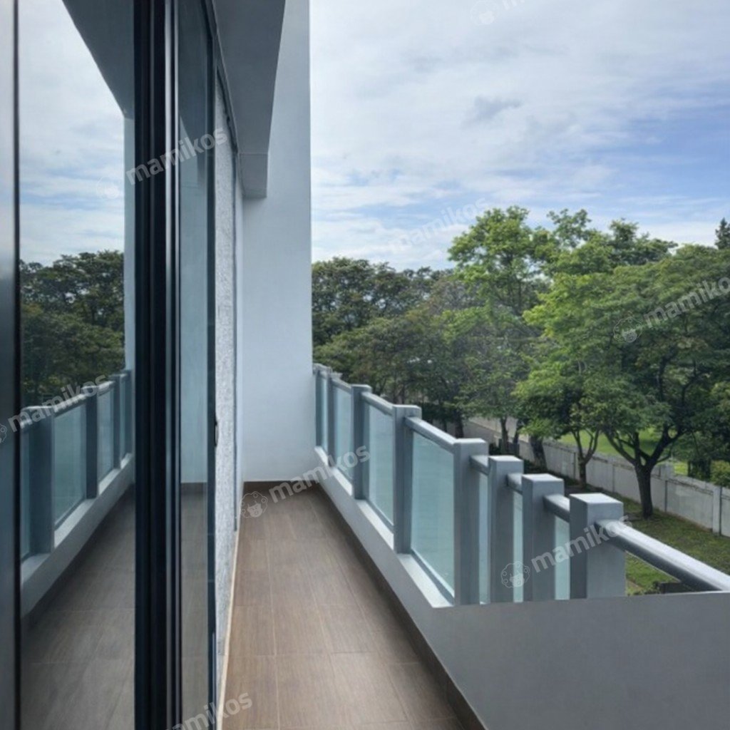 Rumah Sertifikat SHM 4 Kamar Tidur 4 Kamar Mandi Pantai Indah Kapuk Jakarta Utara - Photo 4