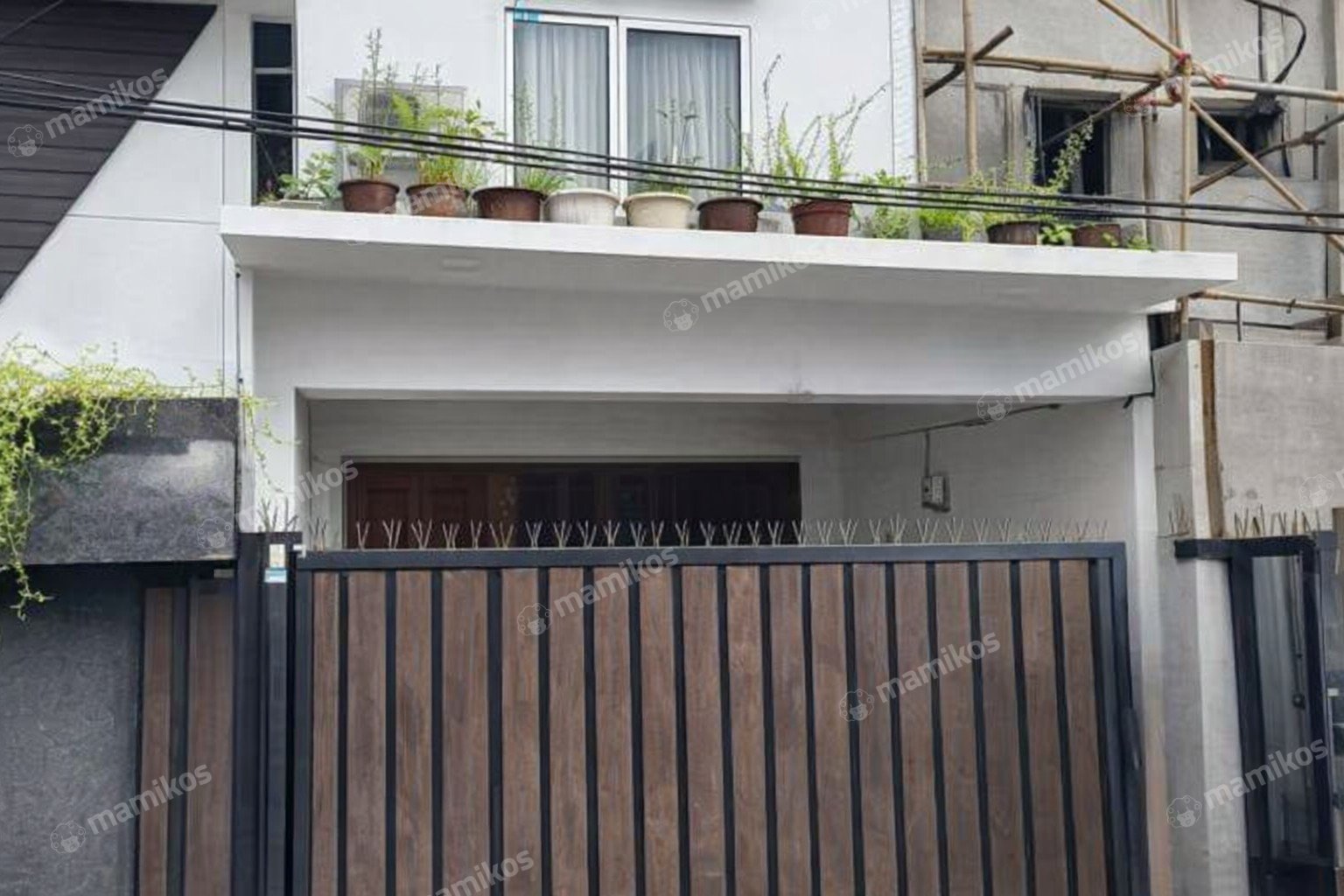 Rumah Sertifikat SHM 6 Kamar Tidur 5 Kamar Mandi Kav DKI Jakarta Barat