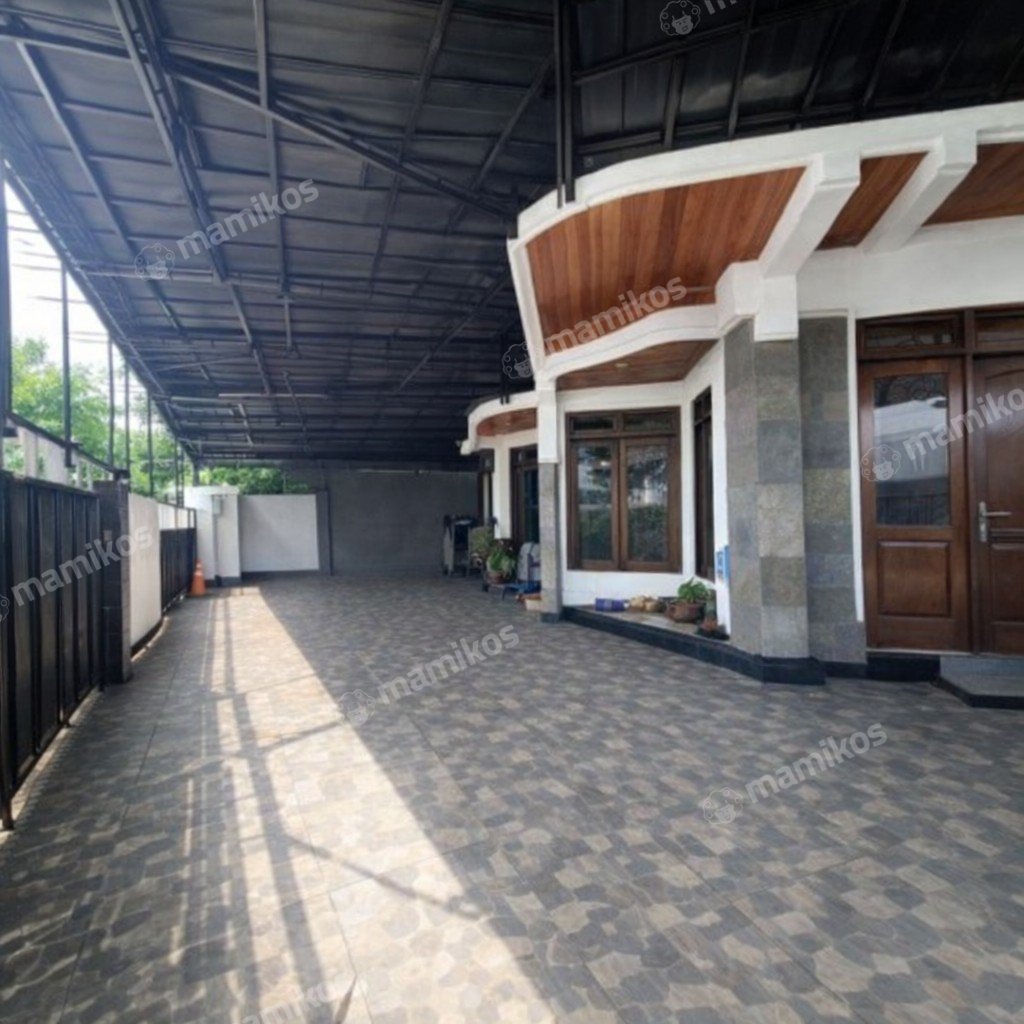 Rumah 5 Kamar Tidur 4 Kamar Mandi 2 Lantai Tanah Kusir Jakarta Selatan - Photo 2