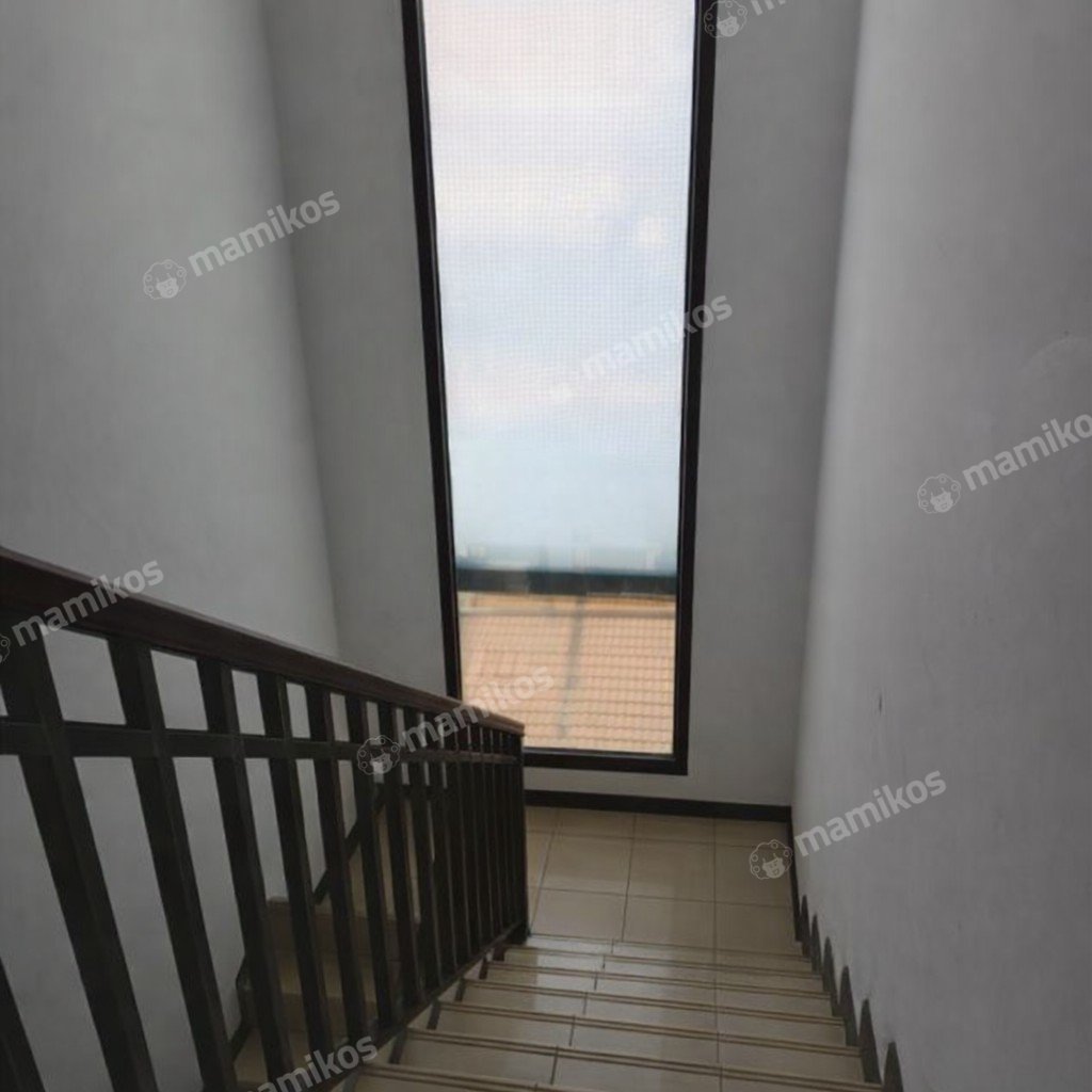 Rumah Sertifikat SHM 4 Kamar Tidur 3 Kamar Mandi Cibubur Jakarta Timur - Photo 4
