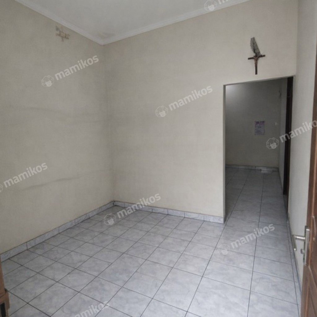 Rumah Sertifikat SHM 4 Kamar Tidur 2 Kamar Mandi Jatinegara Jakarta Timur - Photo 3