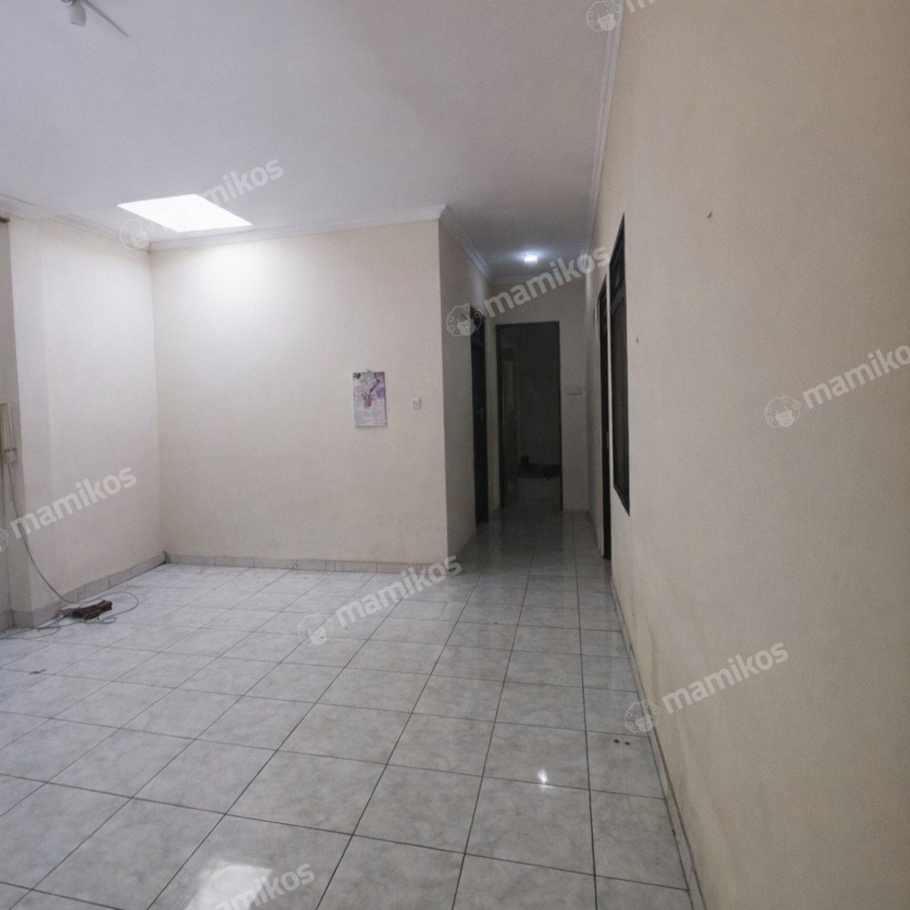 Rumah Sertifikat SHM 4 Kamar Tidur 2 Kamar Mandi Jatinegara Jakarta Timur - Photo 5