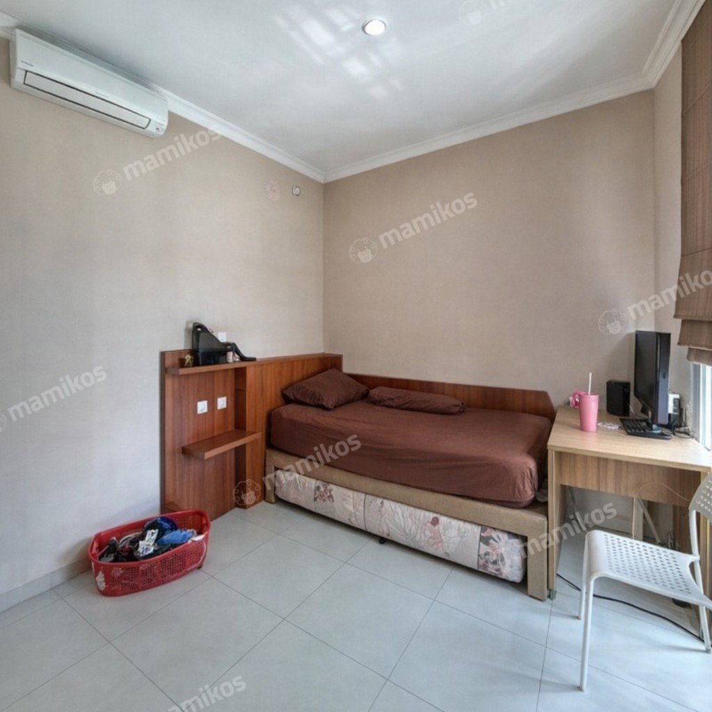 Rumah Sertifikat SHM 4 Kamar Tidur 3 Kamar Mandi Duri Kepa Jakarta Barat - Photo 5