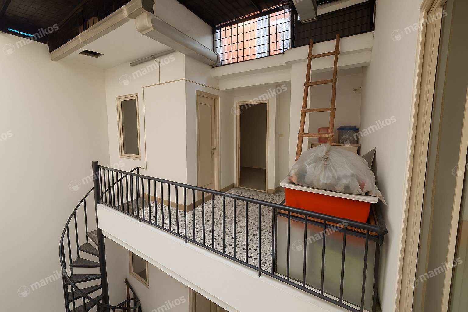 Rumah Sertifikat SHM 4 Kamar Tidur 4 Kamar Mandi Kembangan Jakarta Barat - Photo 4