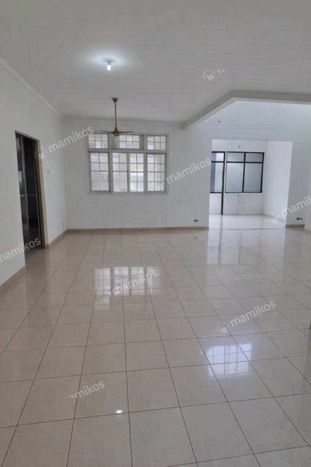 Rumah Sertifikat SHM 4 Kamar Tidur 3 Kamar Mandi Legenda Wisata Jakarta Timur - Photo 5