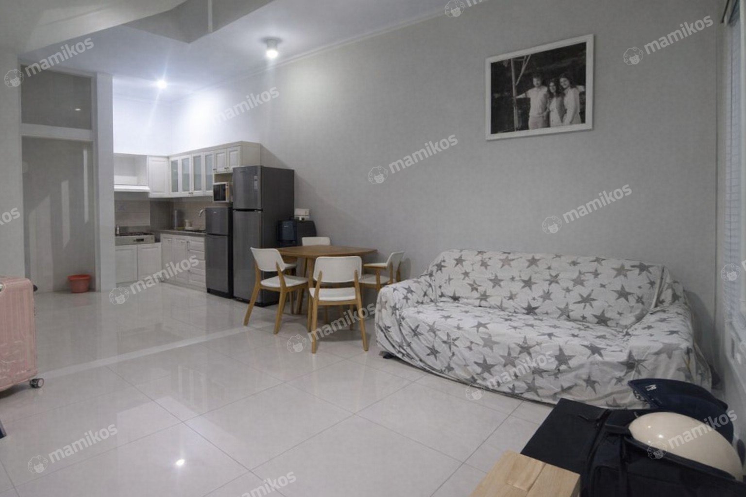 Rumah 4KT 3KM Tanjung Duren Jakarta Barat