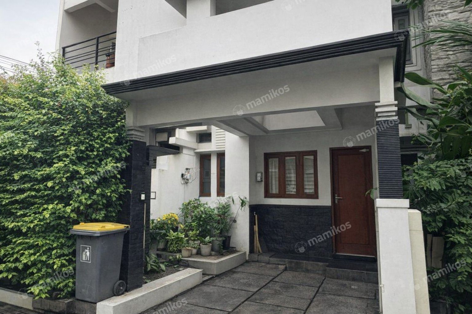 Rumah Sertifikat SHM 4 Kamar Tidur 4 Kamar Mandi Kramat Jati Jakarta Timur