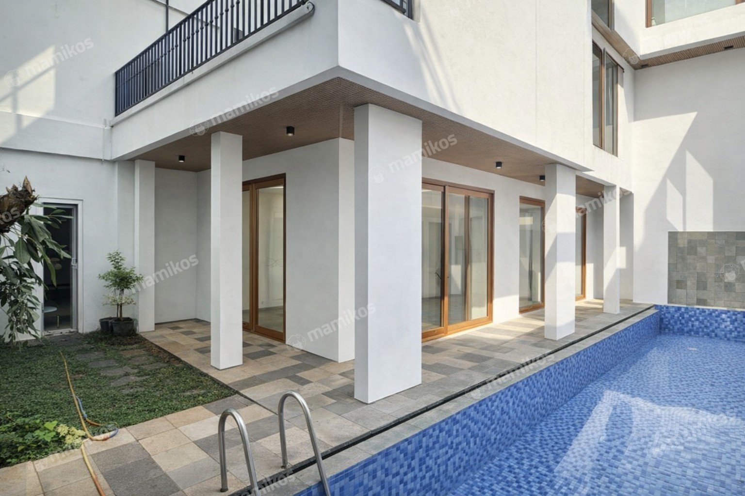 Rumah Sertifikat SHM 6 Kamar Tidur 6 Kamar Mandi Pondok Indah Jakarta Selatan