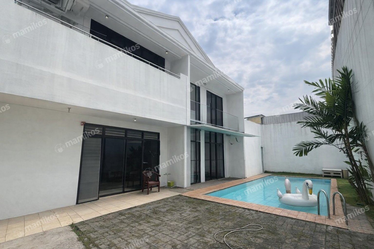 Rumah Sertifikat SHM 4 Kamar Tidur 4 Kamar Mandi Bangka Jakarta Selatan