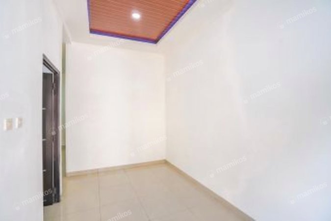 Rumah Sertifikat SHM 2 Kamar Tidur 1 Kamar Mandi Cipayung Jakarta Timur - Photo 2