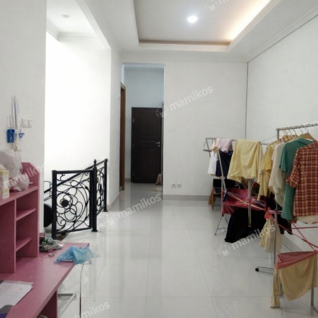 Rumah Sertifikat SHM 3 Kamar Tidur 3 Kamar Mandi Pondok Kelapa Jakarta Timur - Photo 5