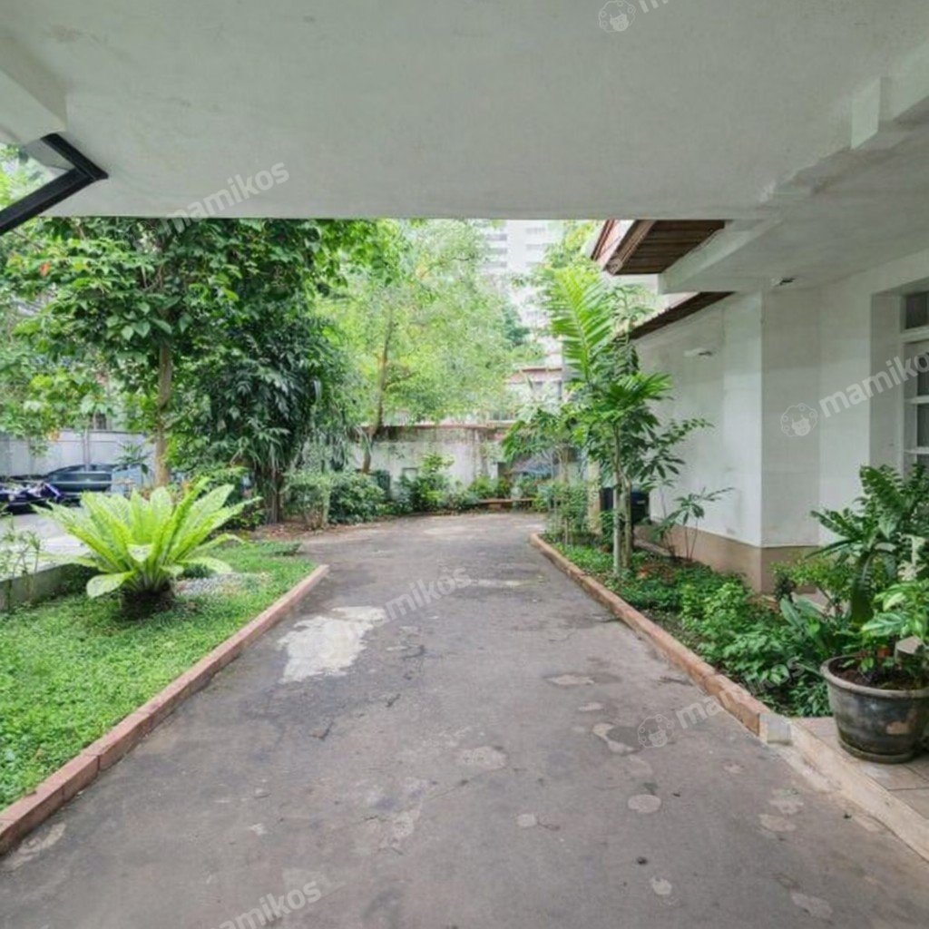 Rumah Sertifikat SHM 4 Kamar Tidur 4 Kamar Mandi Kebayoran Baru Jakarta Selatan - Photo 3
