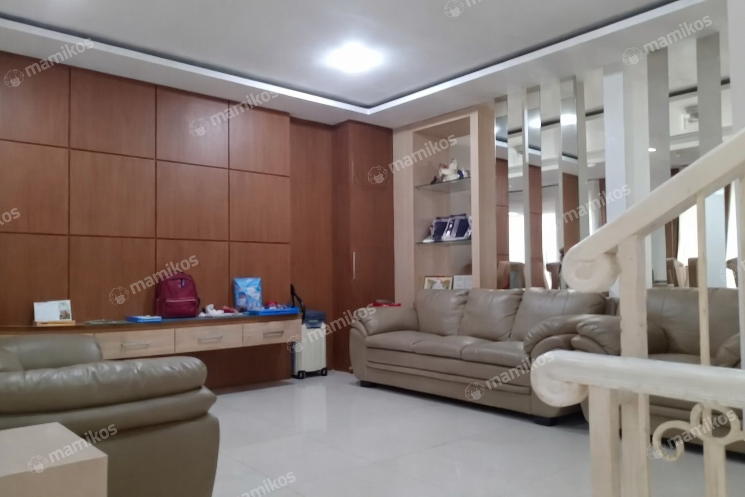 Rumah Sertifikat SHM 4 Kamar Tidur 4 Kamar Mandi Pantai Indah Kapuk Jakarta Utara - Photo 5