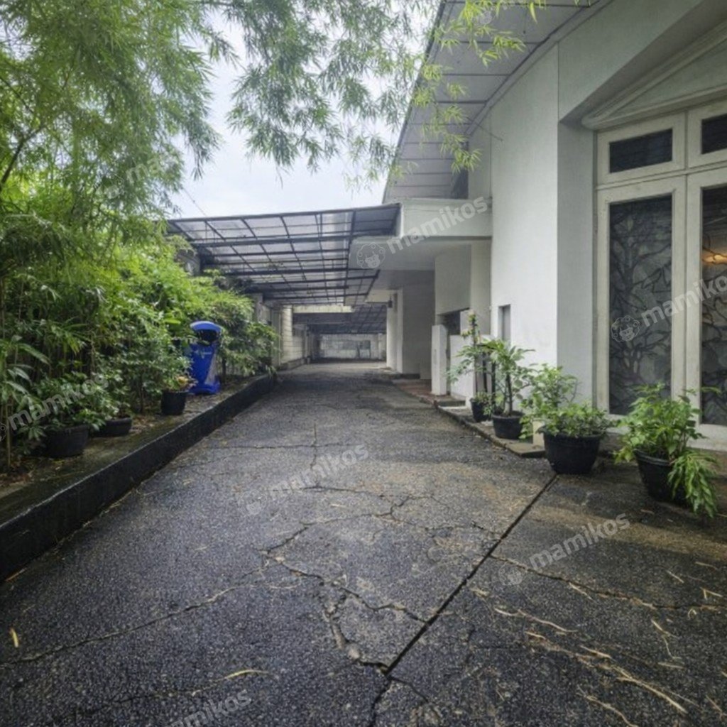 Rumah Sertifikat SHM 3 Kamar Tidur 3 Kamar Mandi Kebayoran Baru Jakarta Selatan - Photo 5