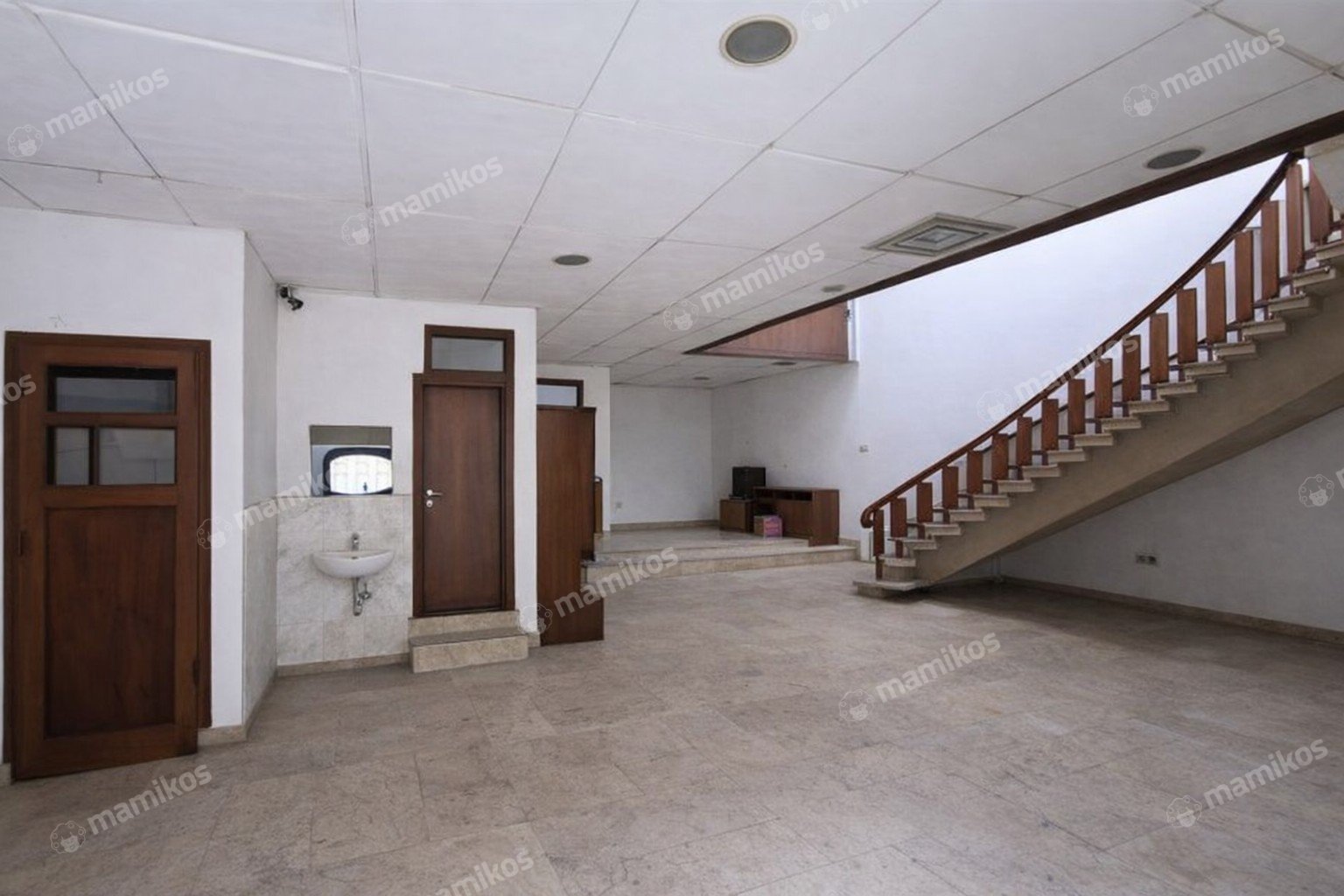 Rumah Sertifikat SHM Tomang Jakarta Barat