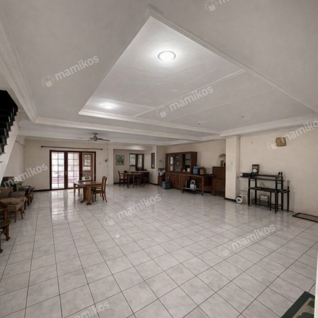 Rumah Sertifikat SHM 5 Kamar Tidur 5 Kamar Mandi Tanjung Duren Jakarta Barat - Photo 4