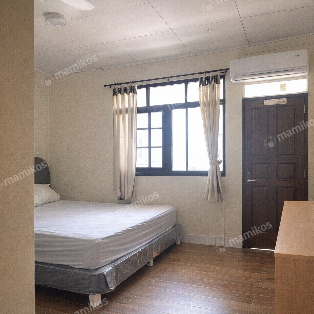 Rumah Sertifikat SHM 5 Kamar Tidur 5 Kamar Mandi Tanjung Duren Jakarta Barat - Photo 5