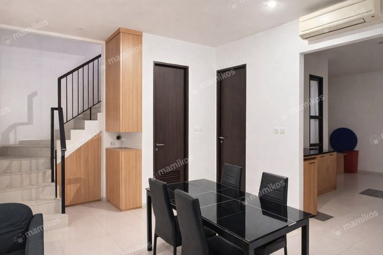 Rumah Sertifikat SHM 5 Kamar Tidur 3 Kamar Mandi Semanan Jakarta Barat