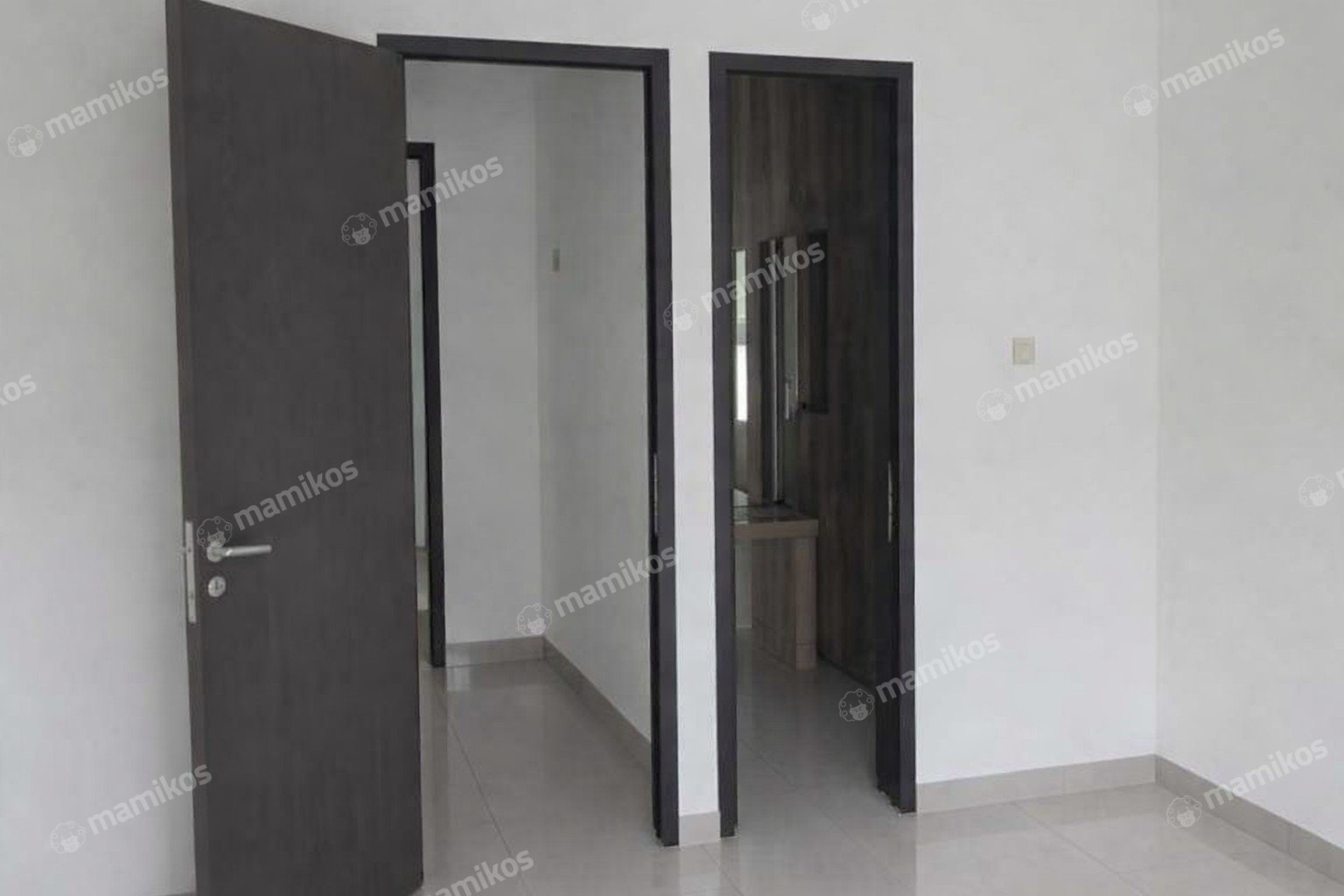 Rumah Sertifikat SHM 4 Kamar Tidur 4 Kamar Mandi Sunter Jakarta Utara - Photo 2