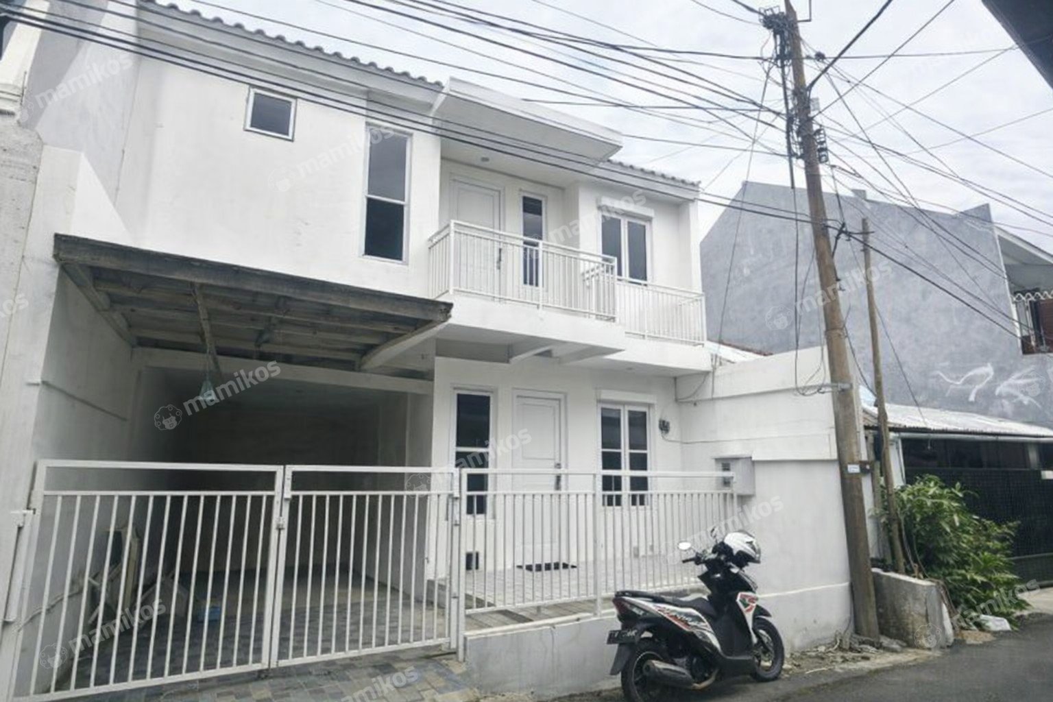 Rumah Sertifikat SHM 4 Kamar Tidur 3 Kamar Mandi Tebet Jakarta Selatan