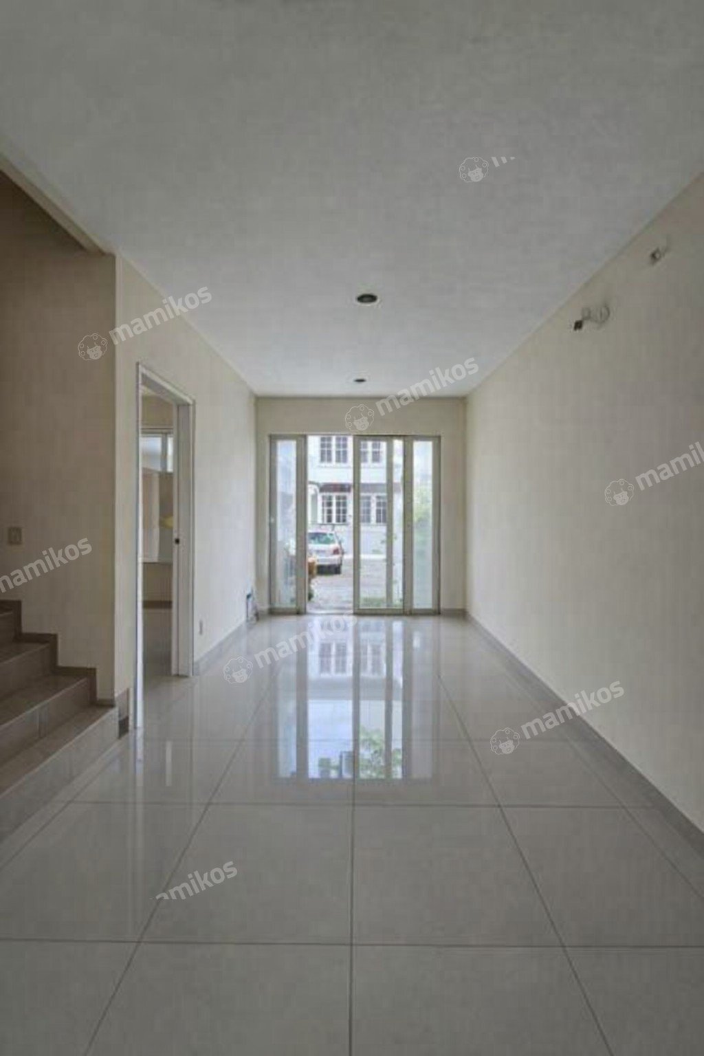 Rumah Sertifikat SHM 4 Kamar Tidur 3 Kamar Mandi Green Lake City Jakarta Barat - Photo 2