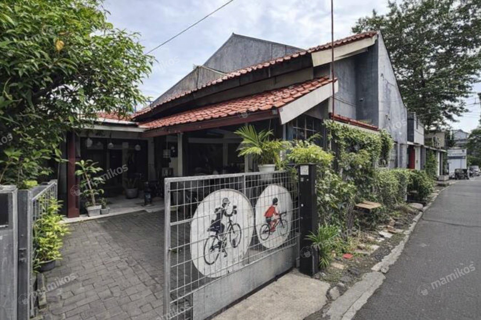 Rumah Sertifikat SHM 6 Kamar Tidur 4 Kamar Mandi Kampung Rambutan Jakarta Timur