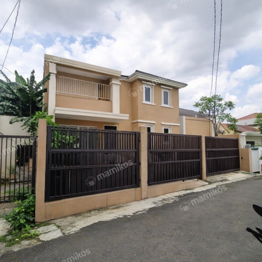 Rumah Sertifikat SHM 7 Kamar Tidur 4 Kamar Mandi Kemang Jakarta Selatan - Photo 4