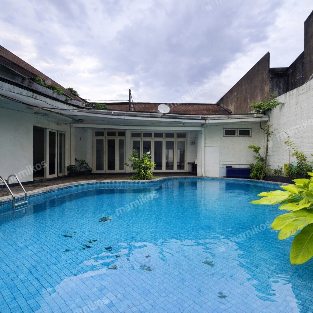 Rumah Sertifikat SHM 4 Kamar Tidur 4 Kamar Mandi Kebayoran Baru Jakarta Selatan - Photo 2