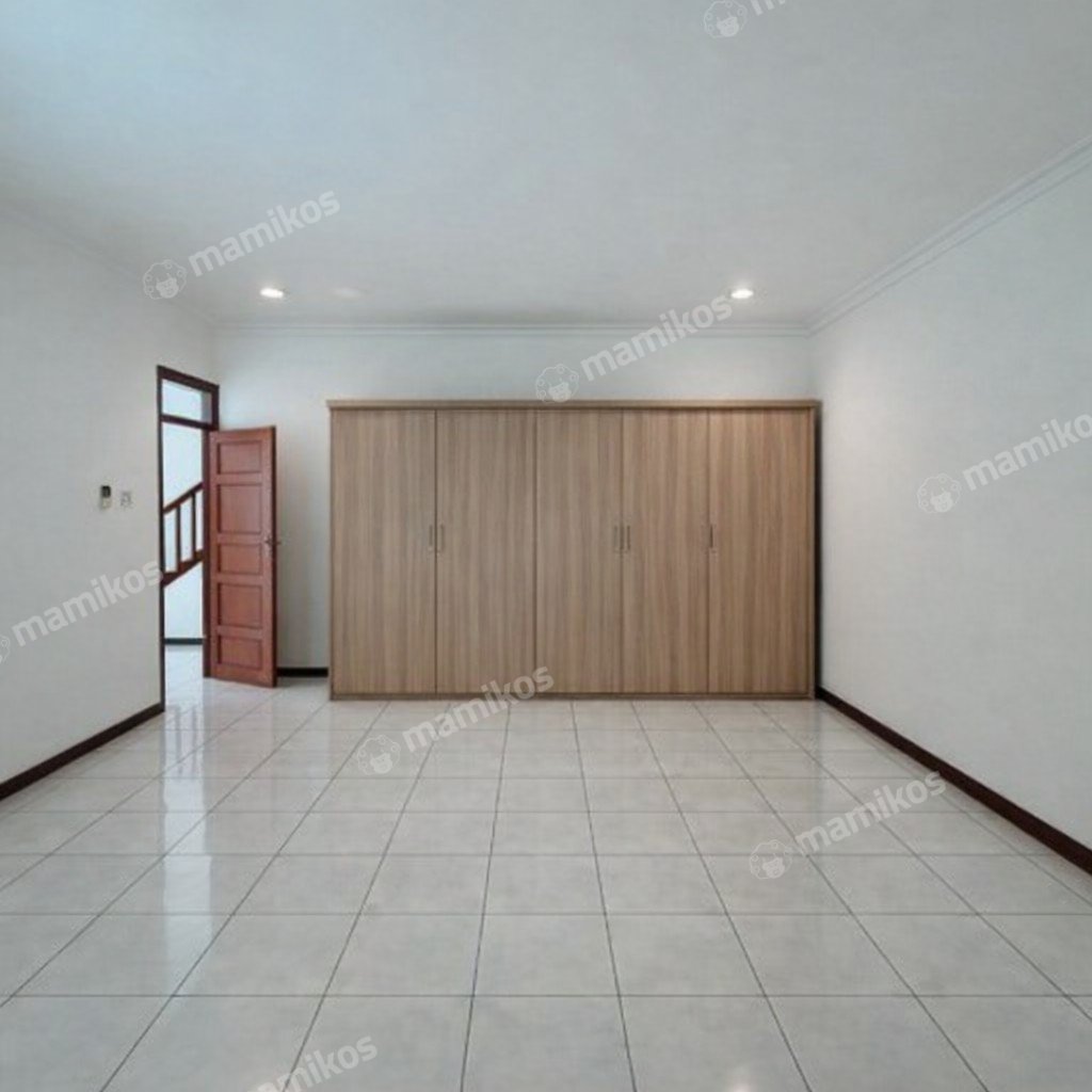 Rumah Sertifikat SHM 5 Kamar Tidur 4 Kamar Mandi Kemang Jakarta Selatan - Photo 4