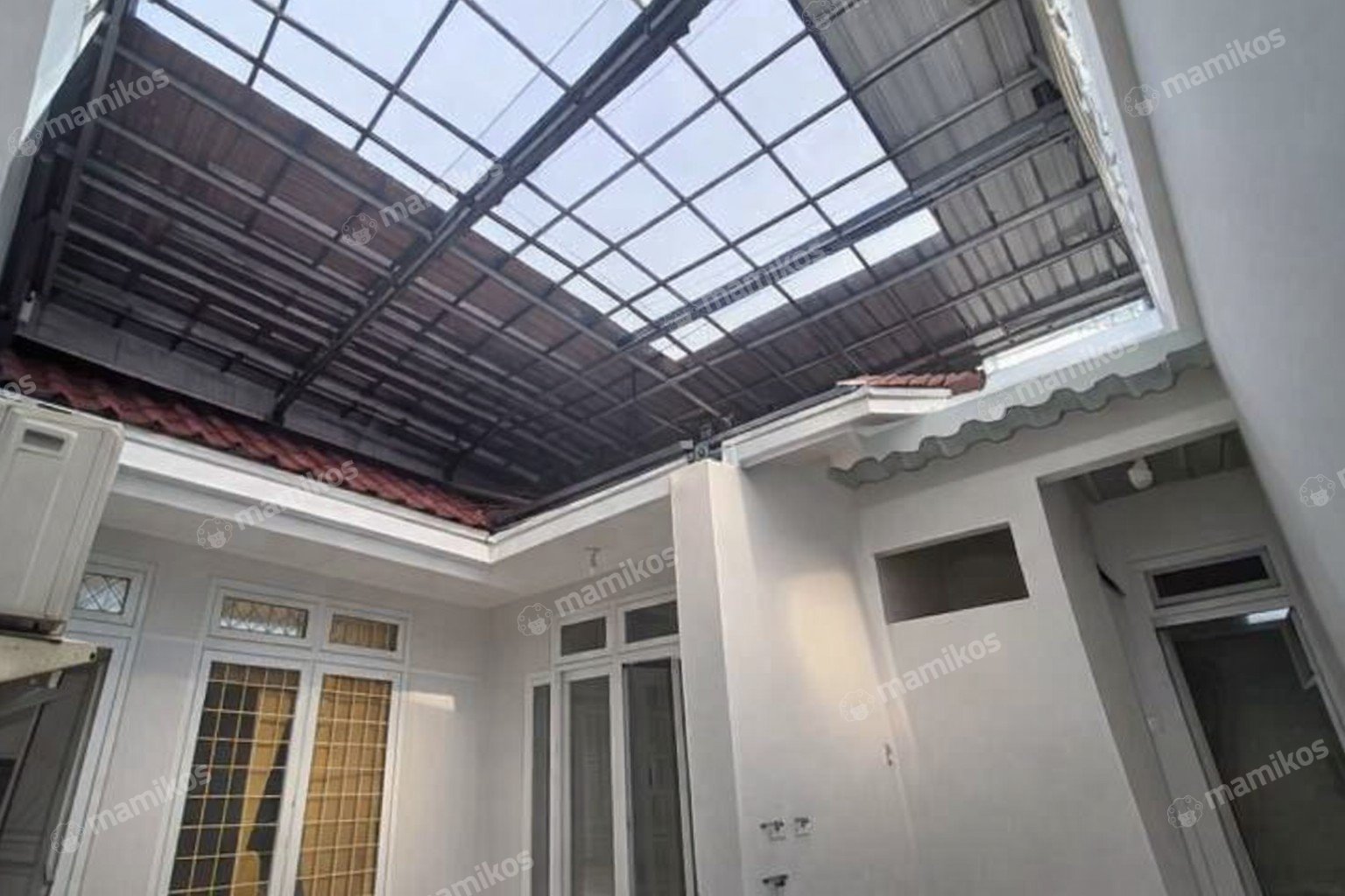 Rumah Sertifikat SHM 3 Kamar Tidur 3 Kamar Mandi Citra Garden Jakarta Barat