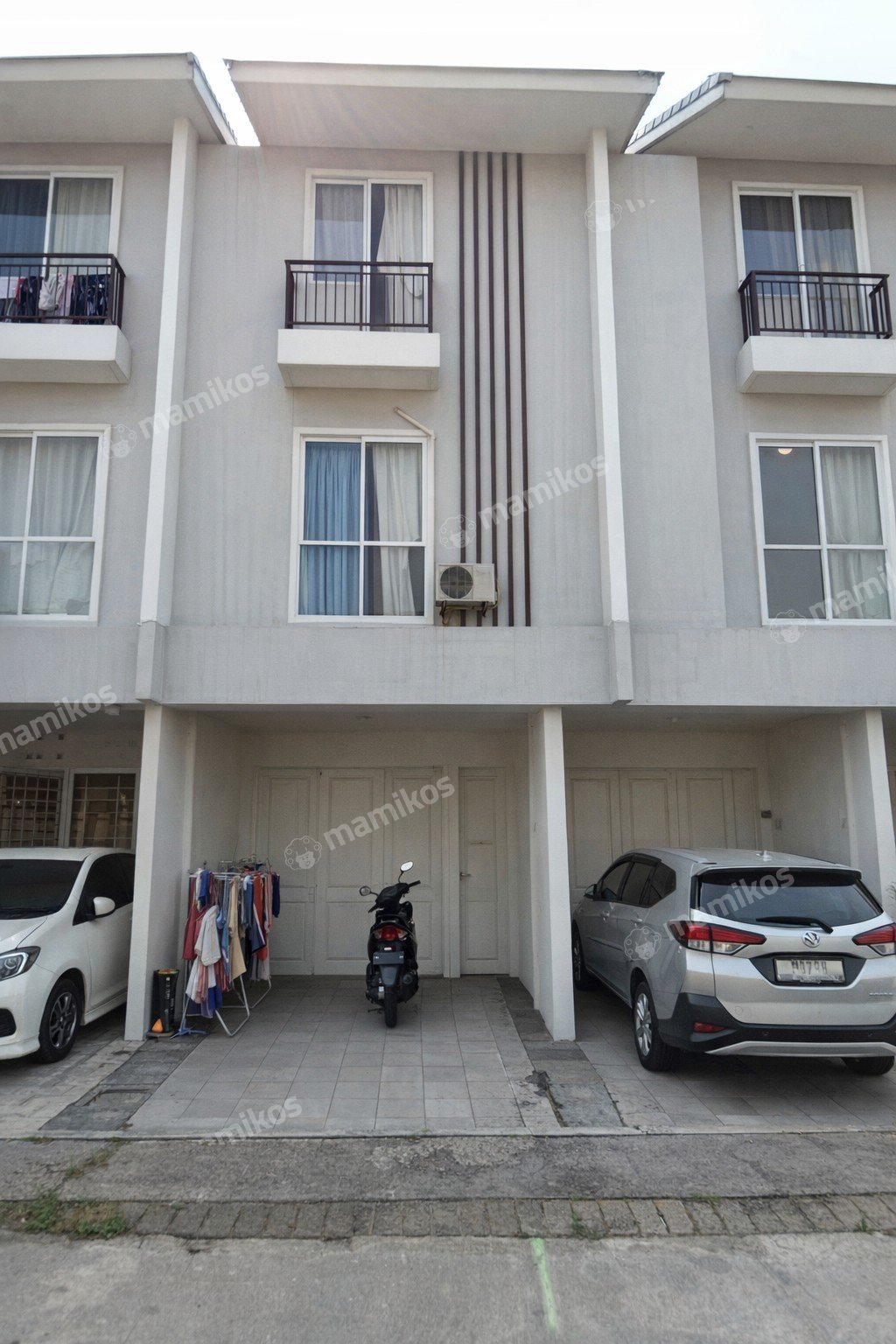 Rumah Sertifikat HGB 3 Kamar Tidur 3 Kamar Mandi Cengkareng Jakarta Barat - Photo 2