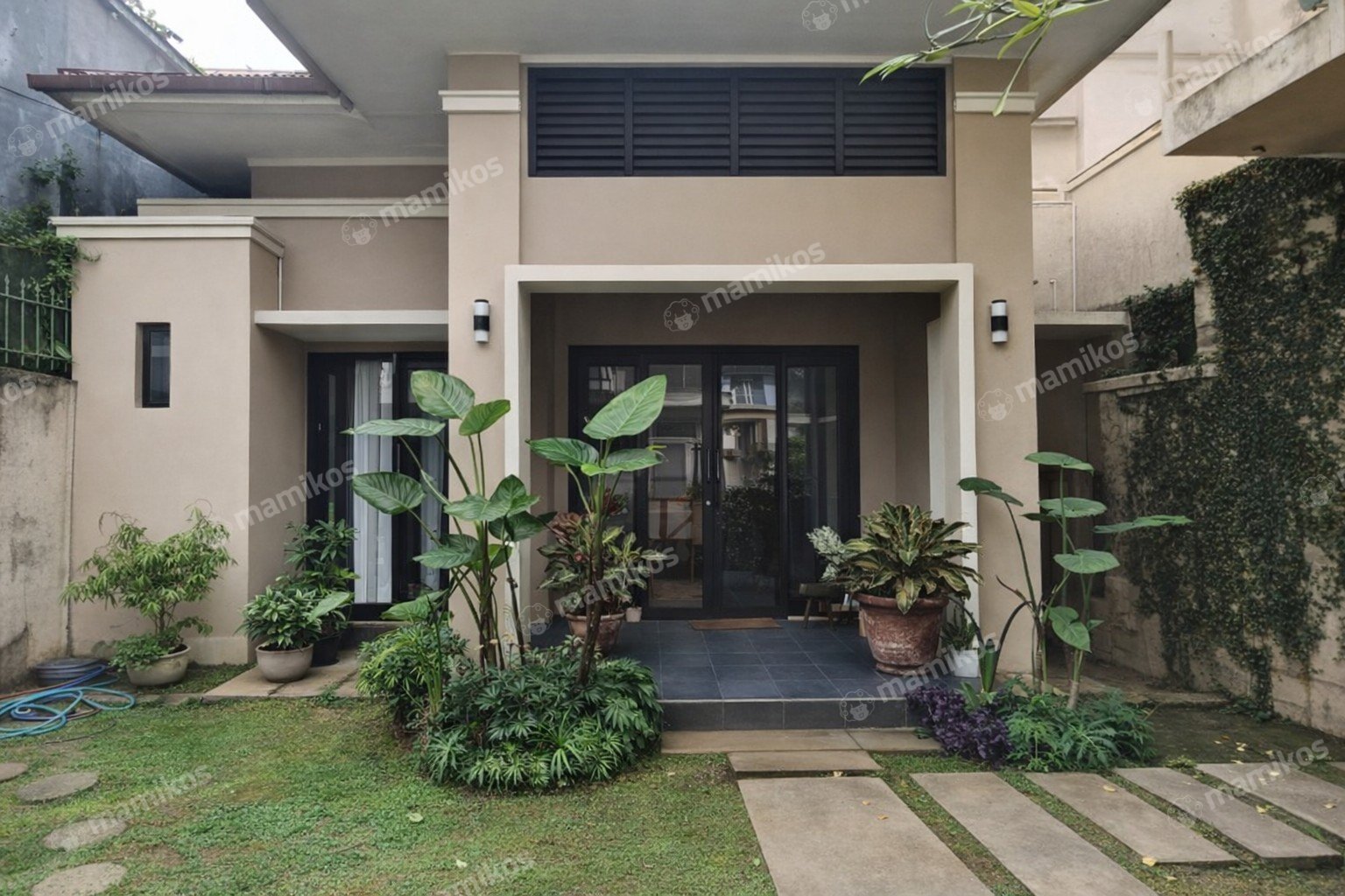 Rumah Sertifikat SHM 6 Kamar Tidur 5 Kamar Mandi Kemang Jakarta Selatan
