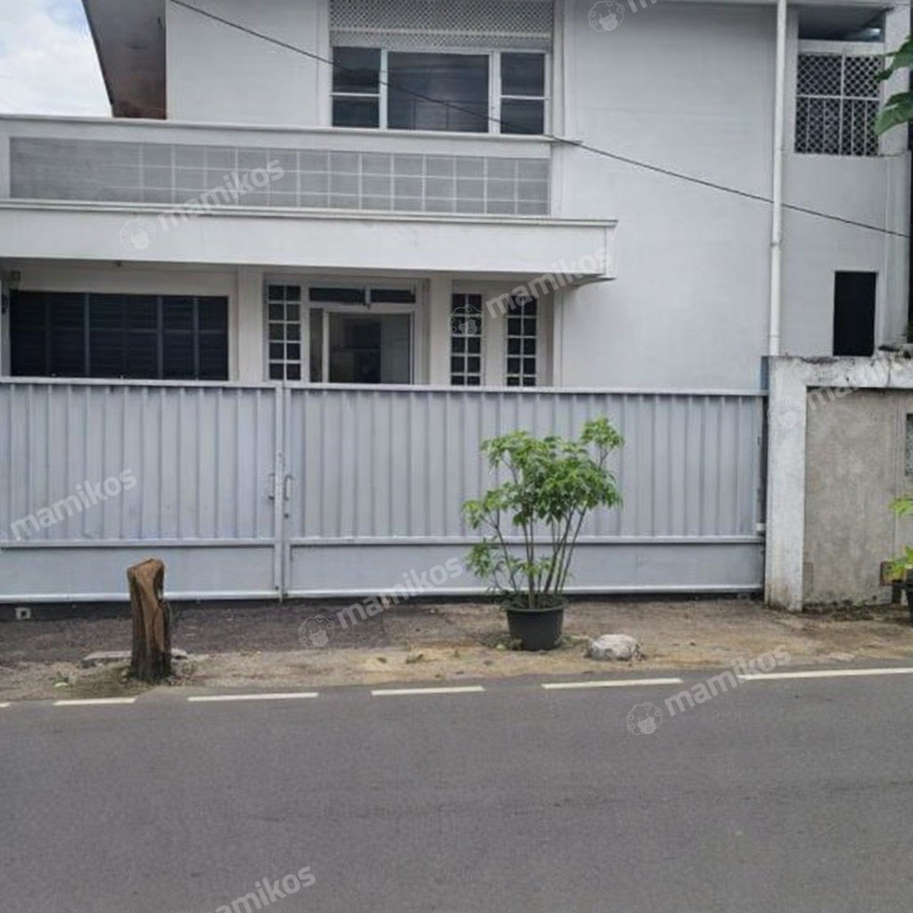 Rumah Sertifikat SHM 5 Kamar Tidur 4 Kamar Mandi Kalibata Jakarta Selatan